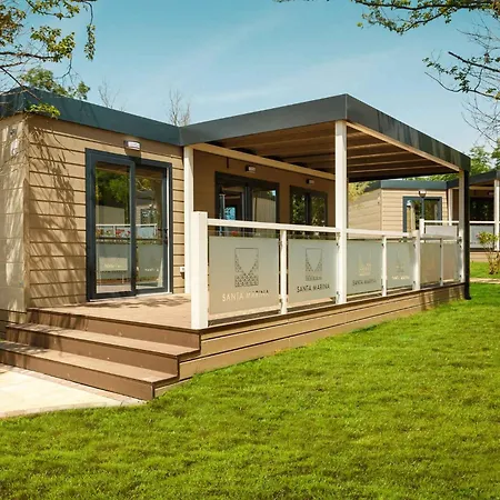 Üdülőpark Mobile Homes With Pool In Tar - Porec-istrien 38572