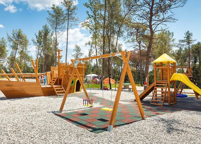 Feriepark Mobile Homes With Pool In Tar - Porec-istrien 38572