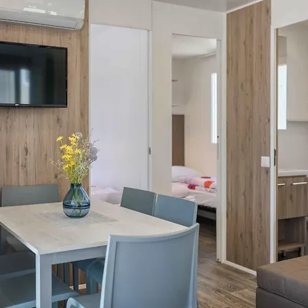 Mobile Homes With Pool In Tar - Porec-istrien 38572 Village de vacances