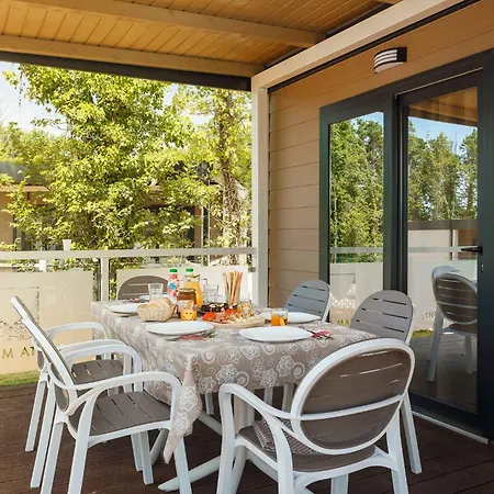 Mobile Homes With Pool In Tar - Porec-istrien 38572 Holiday park *