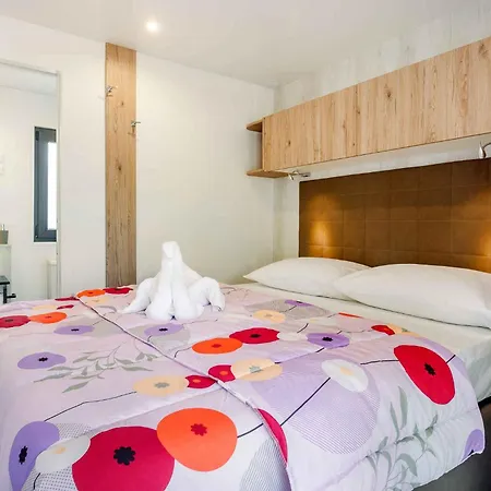 假日公园 Mobile Homes With Pool In Tar - Porec-istrien 38572 波雷奇