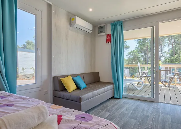 Mobile Homes With Pool In Tar - Porec-istrien 38572 Park za odmor Porec